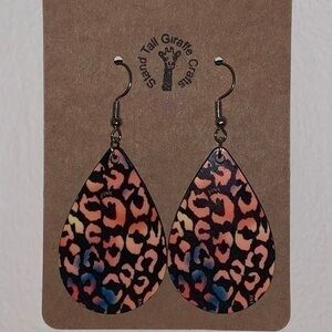 VS Pink multi color leopard print wood tear drop earring set new